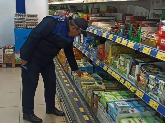 Gönen’de Zabıtadan Marketlerde Denetim
