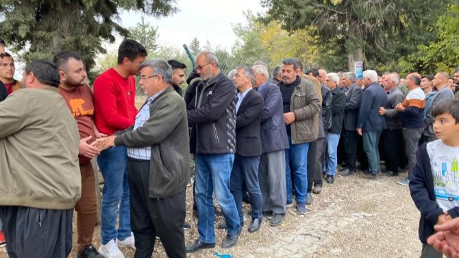 Römork Kazasıda Hayatını Kaybeden Hüsnü Kurt Dualarla Uğurladı