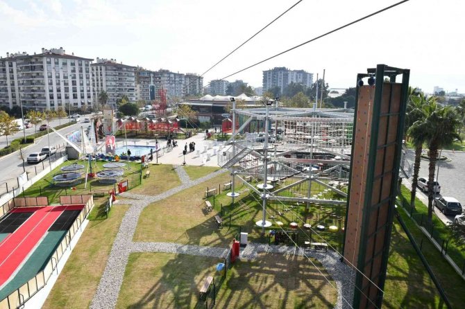 Çiğli Macera Parkı Törenle Açıldı