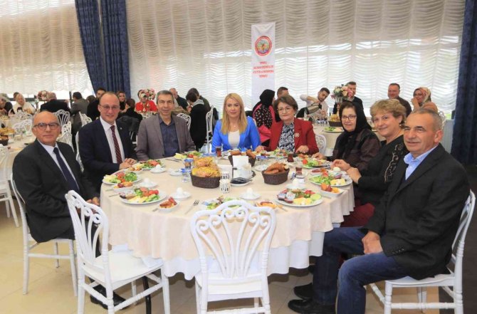 Balkan Göçmenleri Hasret Giderdi