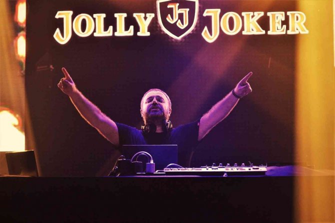 Bursalılar Nihat Sırdar İle 90’ları Yaşadı