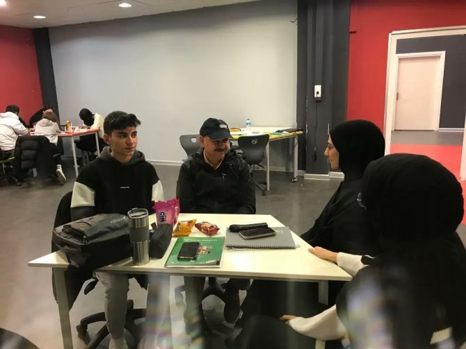 Çalışana Çay, Çorba Ve Meyve Ücretsiz