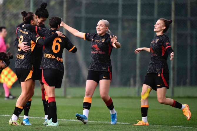 Kadın Futbol Süper Ligi: Galatasaray Petrol Ofisi: 13 - Kireçburnu: 1