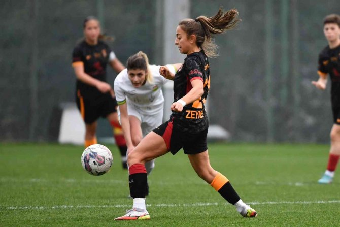 Kadın Futbol Süper Ligi: Galatasaray Petrol Ofisi: 13 - Kireçburnu: 1