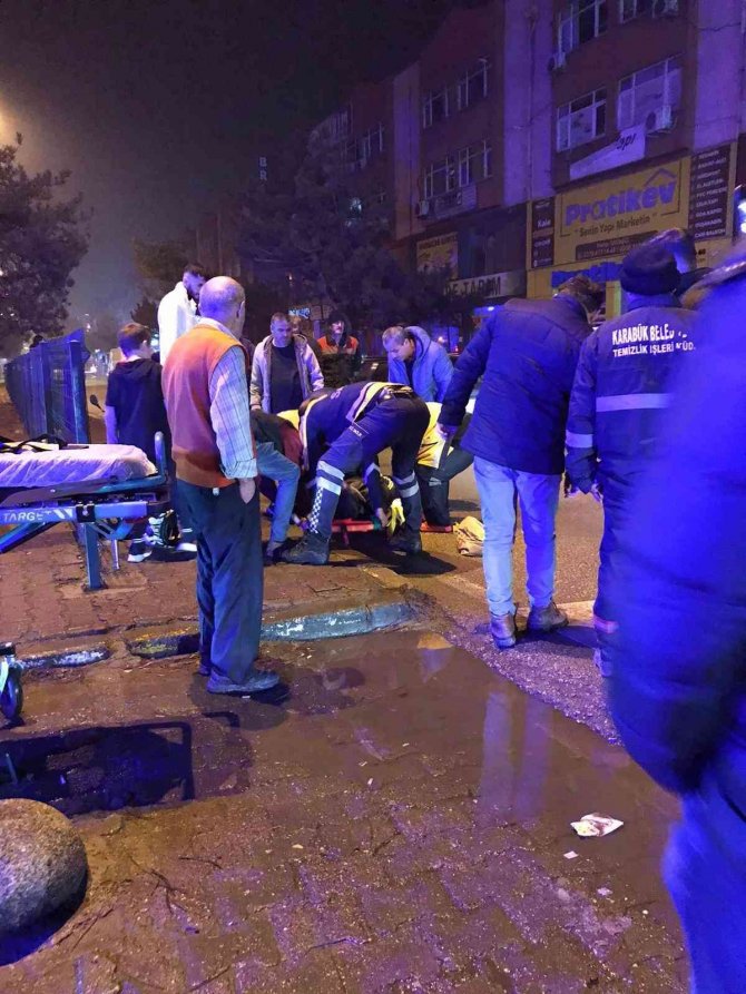 Motosiklet Yayaya Çarptı: 2 Yaralı