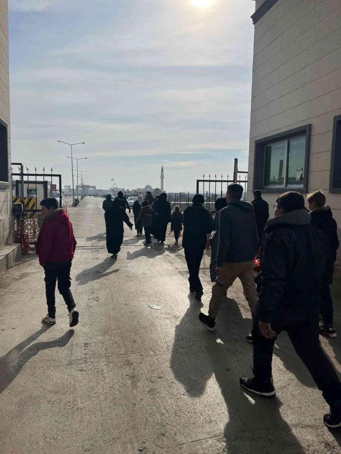Kilis’te 24 Düzensiz Göçmen Yakalandı