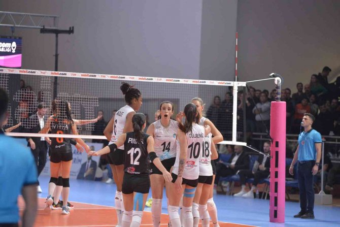 Misli.com Sultanlar Ligi: Çukurova Belediyesi Adana Demirspor: 0 - Eczacıbaşı Dynavit: 3