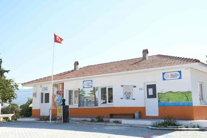 Köy Yaşam Merkezi’nde 3 Kuşak Birlikte Eğitim Görüyor