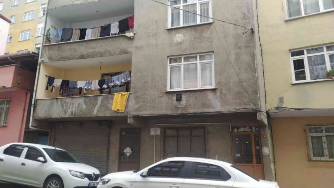 Küçükçekmece’de Silahla Şakalaşma Kanlı Bitti