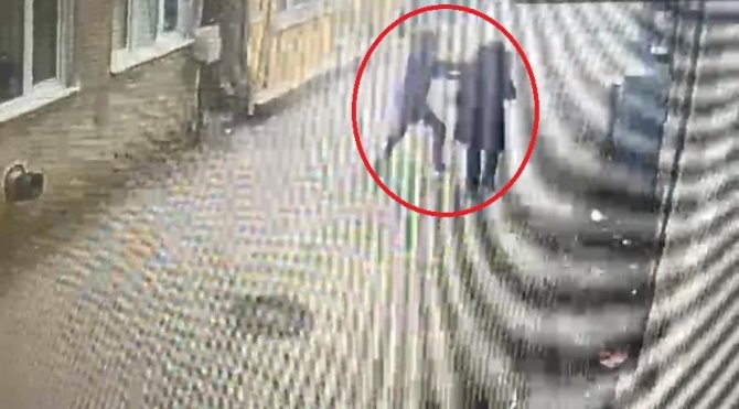 Bursa’da Genç Kadını Gasp Etme Anı Kameraya Yansıdı
