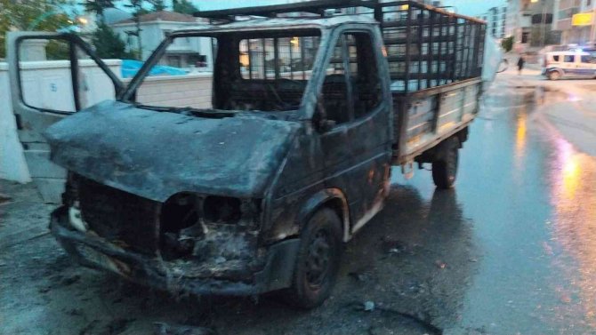 Samsun’da Seyir Halindeki Kamyonete Yangın Çıktı