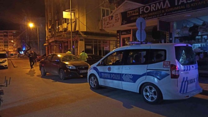 7 Ayrı Suçtan Aranan Şahıs Kovalamaca Sonucu Yakalandı