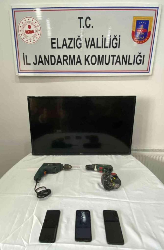 Elazığ’da 3 Hırsızlık Şüphelisi Tutuklandı
