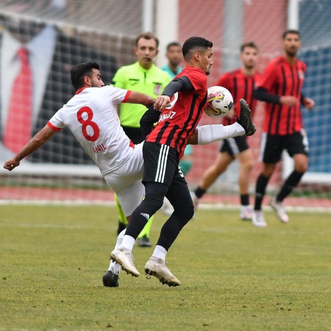 Tff 3. Lig: Gümüşhane Sportif Faaliyetler A.ş: 3 - Turgutluspor: 0