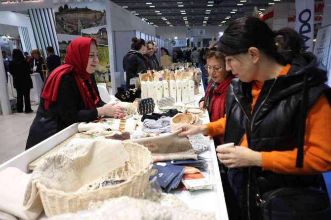 Düzce Fuara Bambaşka Bir Hava Kattı