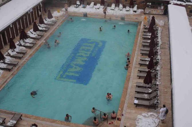 Şifa Merkezi Termal Tesisler 2022’de Doldu Taştı