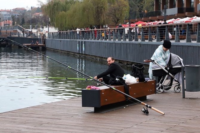 Alan, Sahilde Vatandaşlarla Buluştu
