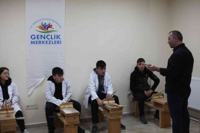 Dünyaya Nam Salan "Devrek Bastonu" Gelecek Nesillere Aktarılacak