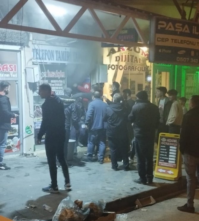 İ̇ş Yerinde Çıkan Yangın Korkuttu