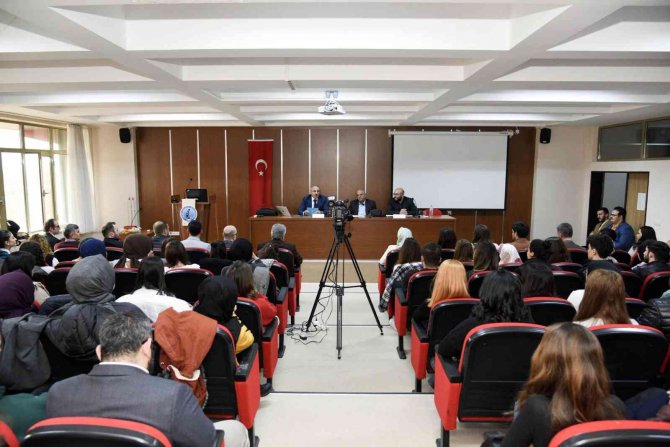 Afyonkarahisar’da, “İ̇nsan Haklarını Koruma Mekanizmaları” Paneli Gerçekleştirildi