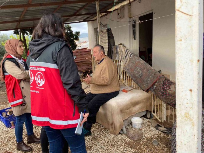 Antalya’da Selden Etkilenen Vatandaşlar İçin 8 Psikososyal Destek Ekibi Sahada