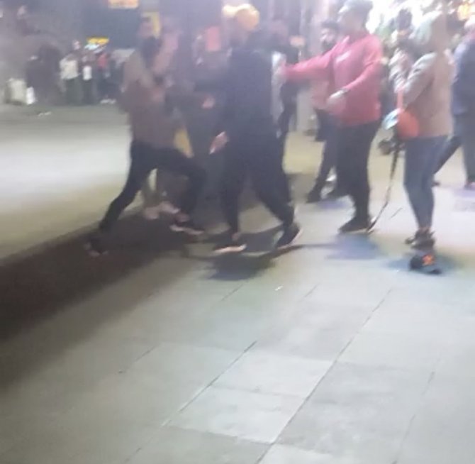 İ̇stanbul’da Yaşanan Tekme, Yumruk Ve Silahlı Kavgalar Kamerada
