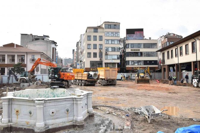 Tarihi Şadırvanda Çalışmalar Tam Gaz