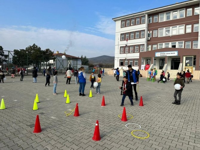 Eğlenerek Öğreniyorlar