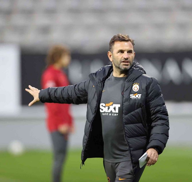 Galatasaray, Hazırlıklarını Sürdürüyor