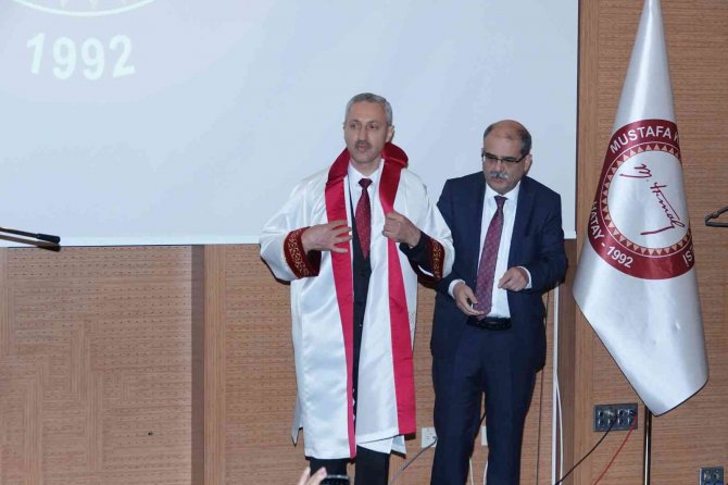 Hatay Mkü Rektörlüğüne Atanan Prof. Dr. Eren Görevi Devraldı