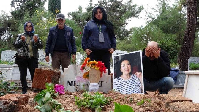 Yeşilçam’ın Emektar Oyuncusu Hayal Sirer Son Yolculuğuna Uğurlandı