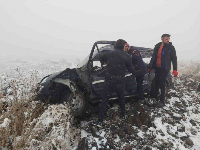 Kars’ta Trafik Kazası: 3 Yaralı
