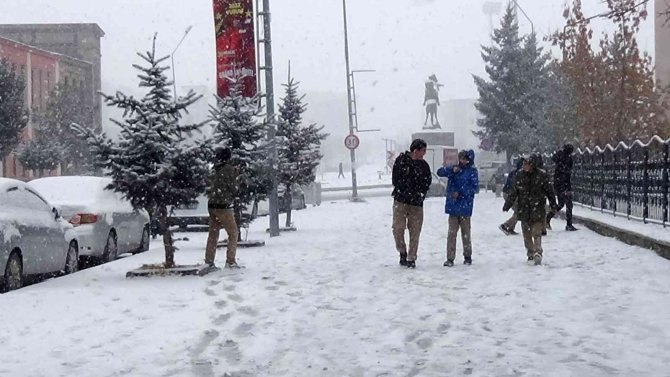 Kars Kısa Sürede Beyaza Büründü