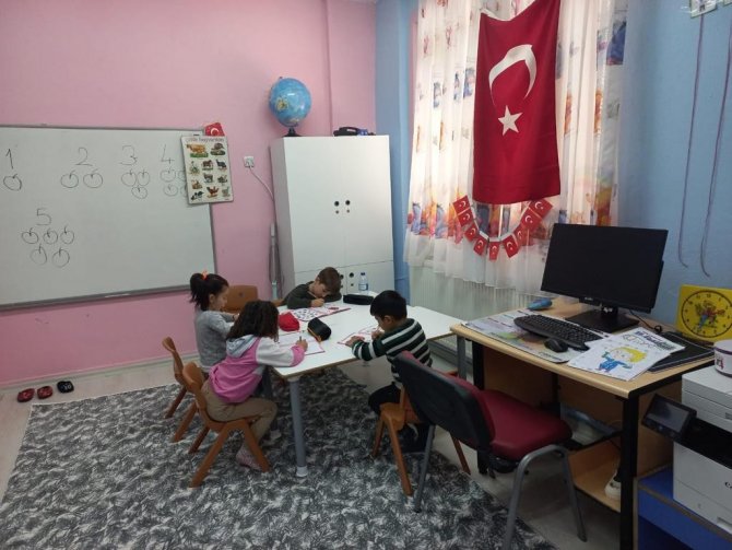 Kastamonu’daki 16 Köy Yaşam Merkezi, 7’den 70’e Herkes İçin Eğitim Yuvası Oldu