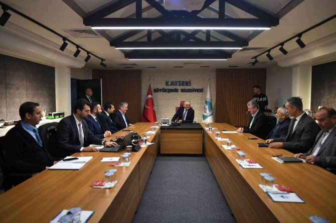 Başkan Büyükkılıç’a ‘Ulaşım Ağları Ve Aktarma Sistemleri’ Sunumu