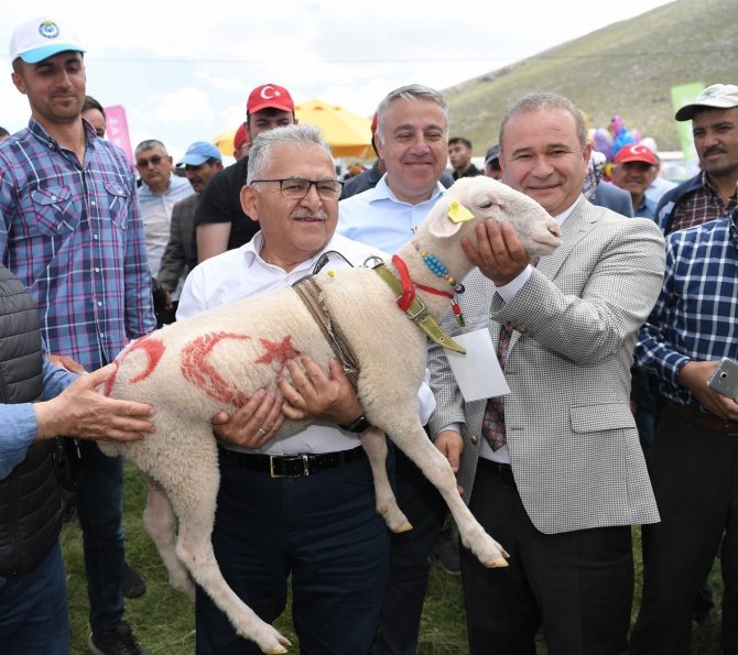 Büyükşehir’den Akkışla’ya Süt İşleme Tesisi