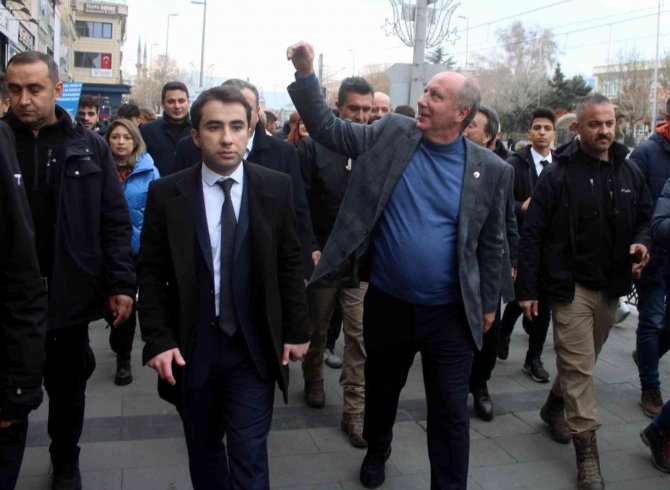 Muharrem İ̇nce: "Zafer Partisi İle İttifakı Görüşüyoruz"