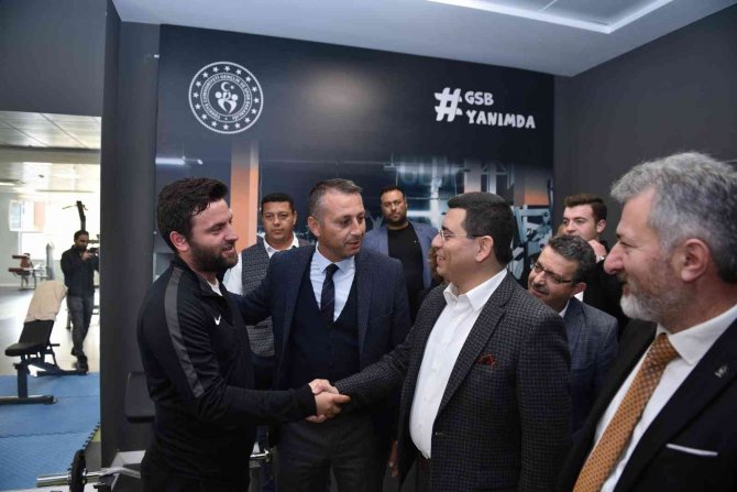 Kepez Belediye Başkanı Tütüncü: “Antalya’da Yurt Sorunu Yok”