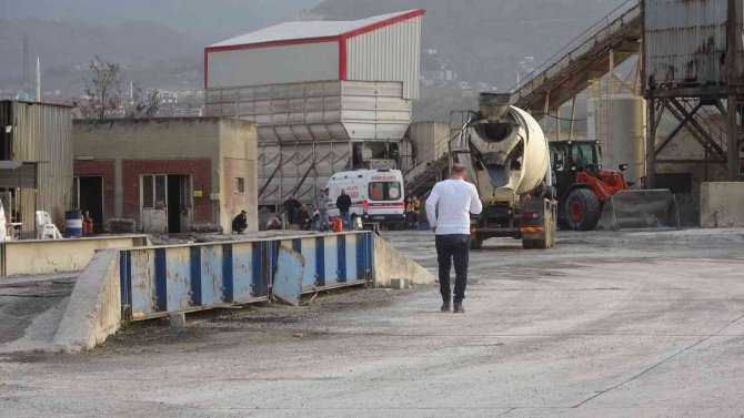 Çalıştığı Makineye Sıkışan İşçi Hayatını Kaybetti