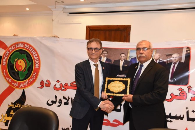 Türk Dövüş Ustası Sijo Yüksel Yılmaz, Kahire’de Hünerlerini Sergiledi