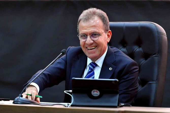 Seçer: "İ̇kinci Dönem Adaylığımda Toplu Konut Projelerini Süratle Başlatacağım"