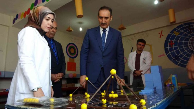 Muş’ta Öğrenciler İçin "Matematik Atölyesi" Açıldı