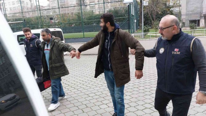 Samsun’da Deaş Operasyonunda Gözaltına Alınan 4 Yabancı Uyruklu Şahıs Adliyeye Sevk Edildi