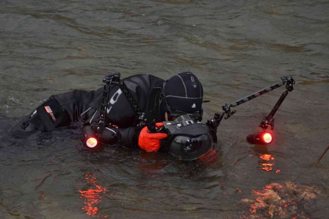 Dünyayı Heyecanlandıran Balığın Bulunduğu Sason Çayı Ağlardan Temizlendi