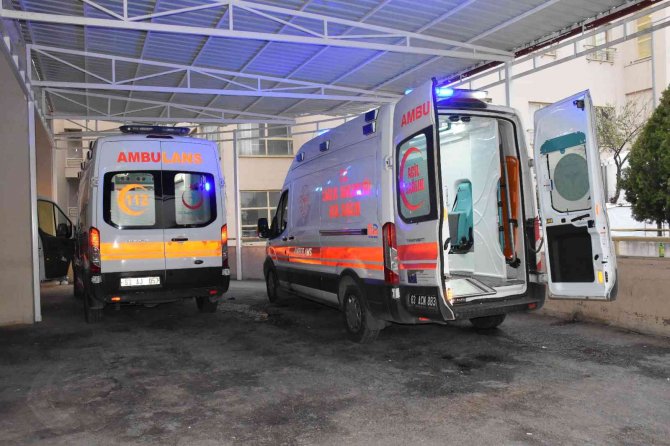 Şanlıurfa’da Tarım İşçilerini Taşıyan Minibüs Şarampole Devrildi: 23 Yaralı