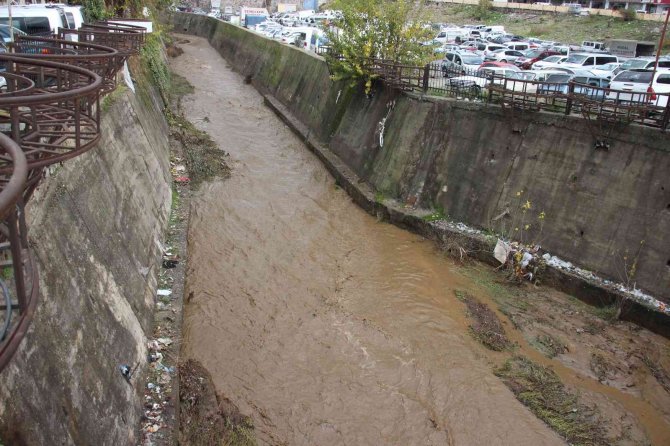 Doğanın Gücü İnsanlık Ayıbını Örtmeye Yetmedi