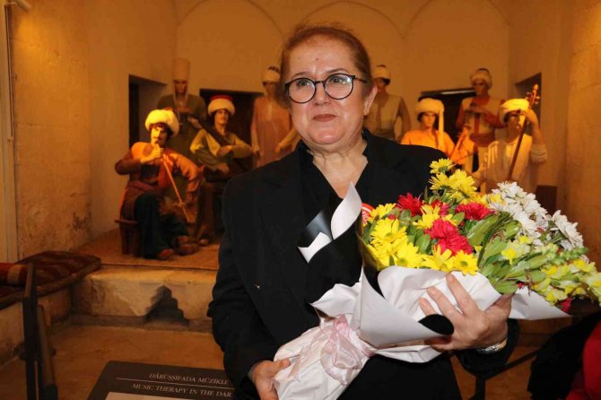 Üniversite Öğrencileri Sultan Iı. Bayezid Külliyesi Sağlık Müzesinde Konser Verdi