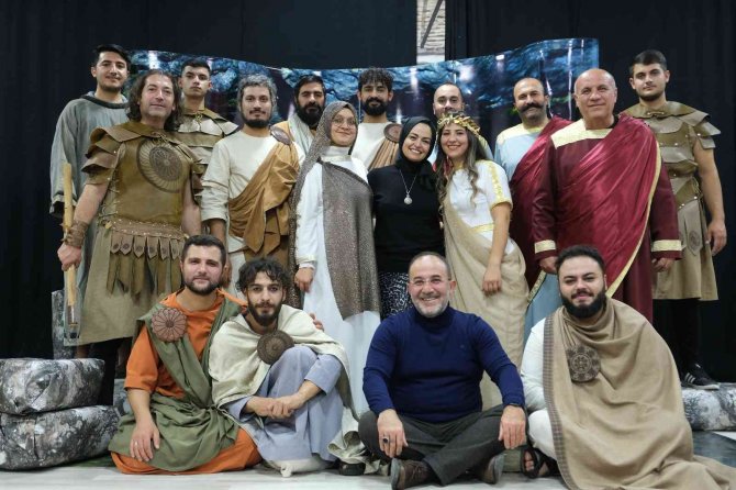 "Tevhidin Sırrı Eshab-ı Kehf" Tiyatro Oyunu Sahnelenecek