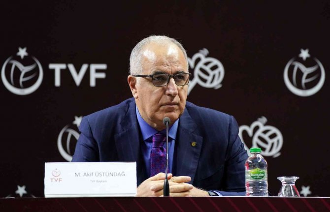 Mehmet Akif Üstündağ: "Biz Artık Seyirci Sayımız İle Futbol Sahalarına Talibiz”