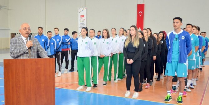 Türkiye Üniversiteler Arası Voleybol Turnuvası Başladı